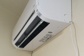 エアコンの型番、品番、年式